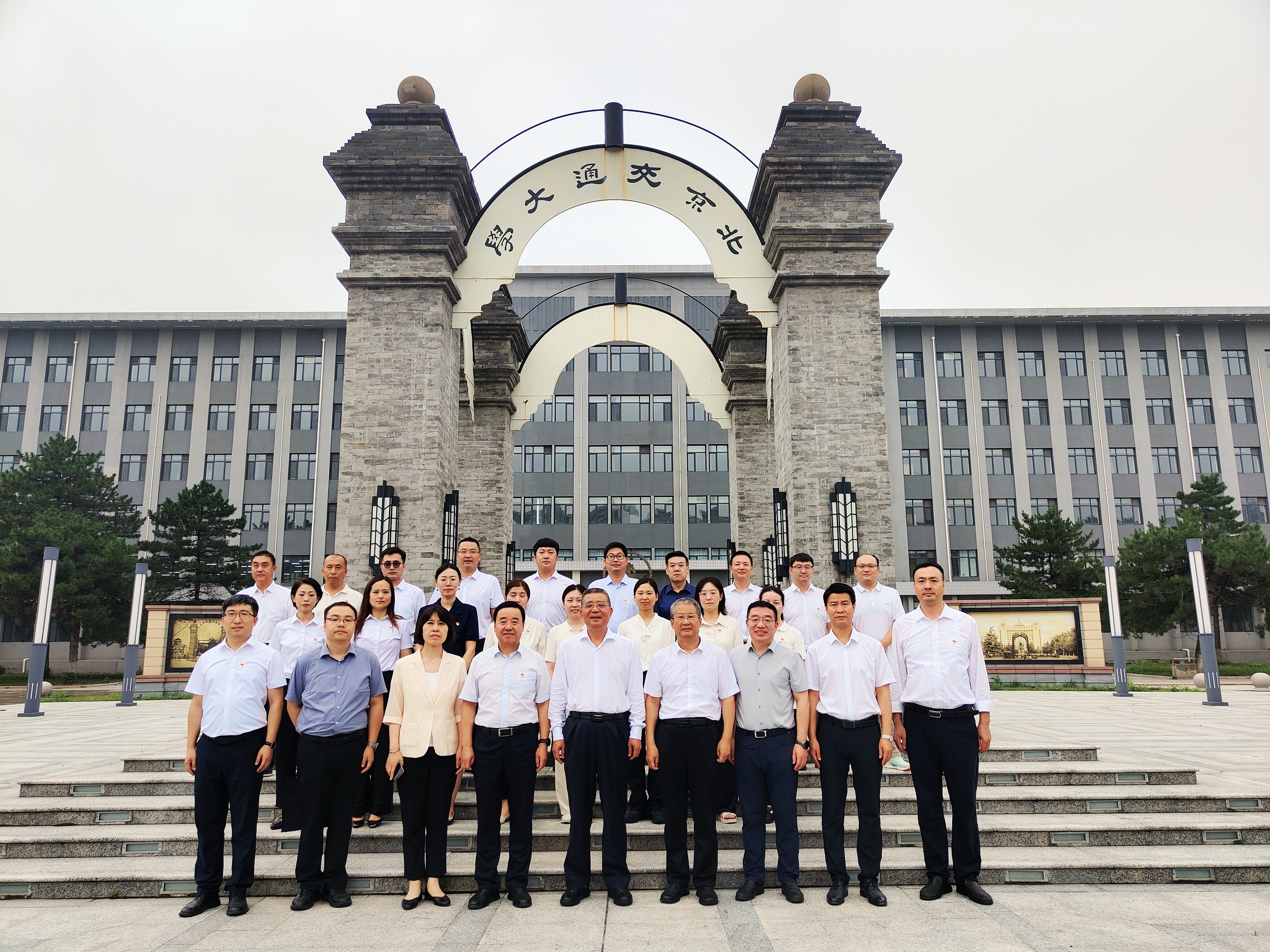 陈子季一行拜会河北省委常委、唐山市委书记张成中 并赴唐山研究院调研